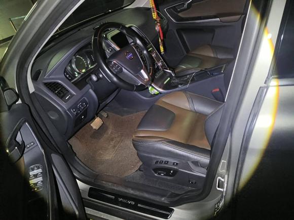 [成都·川A] 二手沃尔沃沃尔沃XC602015款 T5 AWD 智驭版