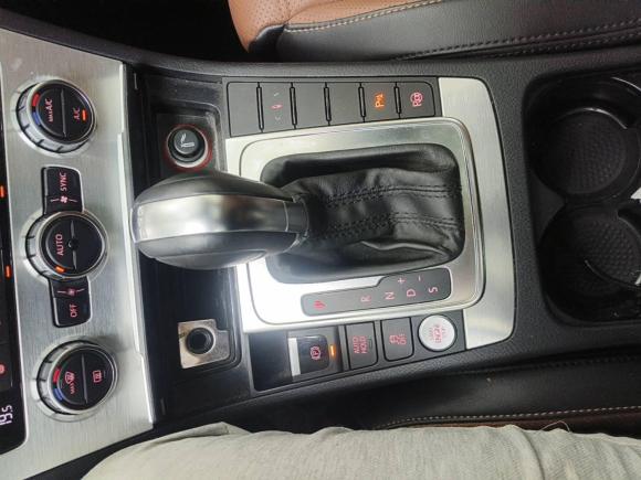 [上海·沪D] 二手大众一汽-大众CC2013款 2.0TSI 至尊型