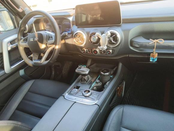 [济南·鲁J] 二手北京越野北京越野BJ402024款 2.0D 刀锋英雄荣耀版