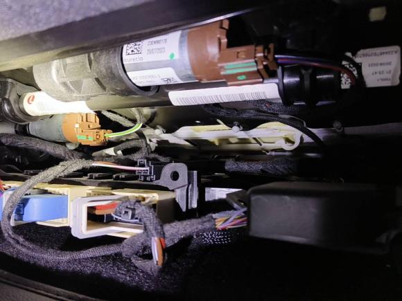 [上海·沪B] 二手奔驰奔驰C级2023款 C 260 L 运动版