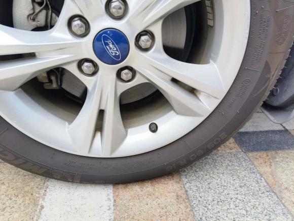 [南通·苏M] 二手福特福克斯2012款 两厢 1.6L 自动风尚型