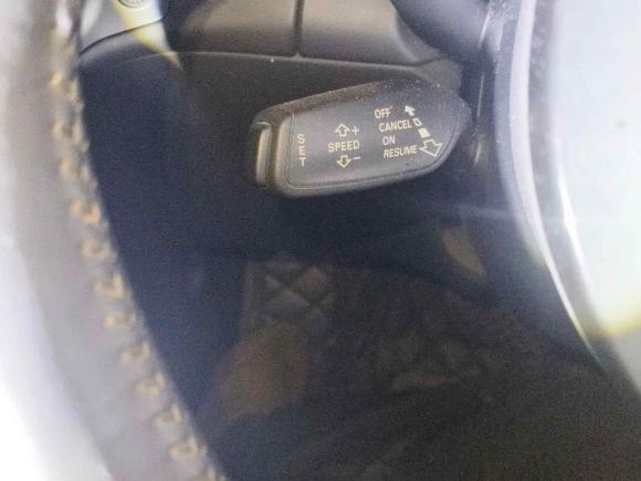 [武汉·鄂A] 二手奥迪奥迪A4L2013款 35 TFSI 自动标准型