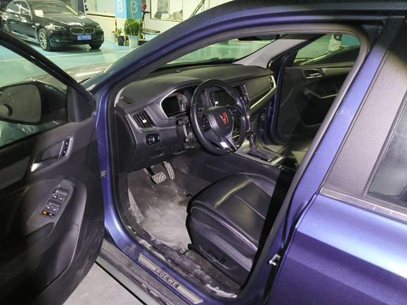 [青岛·鲁B] 二手荣威荣威RX52018款 20T 两驱自动互联网智尊版