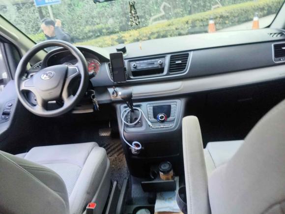 [上海·沪B] 二手大通大通G102021款 2.0T 自动智享版 汽油 7座