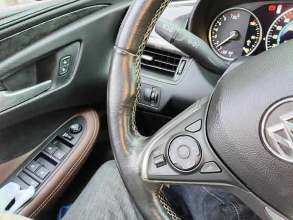 [上海·沪F] 二手别克昂科威2016款 28T 四驱全能运动旗舰型