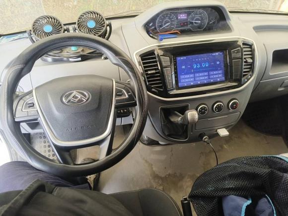 [无锡·苏B] 二手大通新途V802023款 2.0T 手动经典傲运通短轴超低顶5/6座