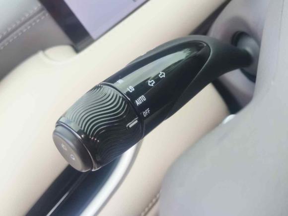 [武汉·鄂A] 二手智己汽车智己LS62023款 Max 标准版