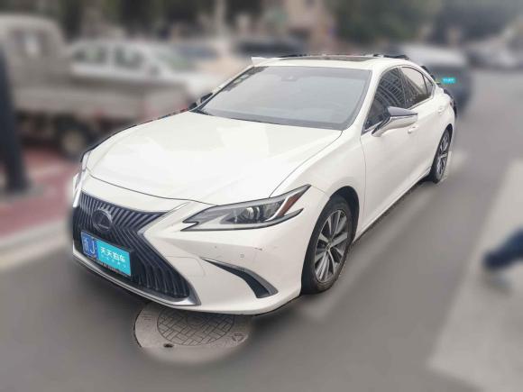 雷克萨斯雷克萨斯ES2018款 300h 卓越版 国VI「台州二手车」「天天拍车」