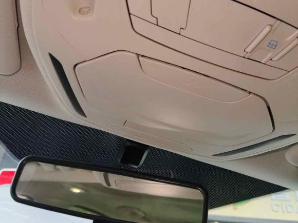 [广州·粤A] 二手福特福克斯2012款 三厢 1.6L 自动风尚型