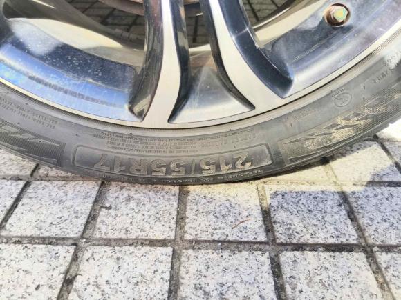 [无锡·苏J] 二手一汽森雅R72017款 1.6L 自动智能型