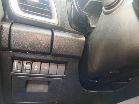 [深圳·粤B] 二手五十铃D-MAX2021款 1.9T手动四驱柴油Global劲动型RZ4E