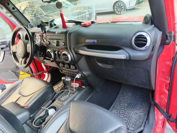 [上海·沪A] 二手Jeep牧马人2013款 3.6L Sahara 两门版