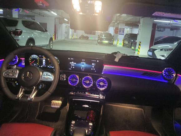 [上海·沪B] 二手奔驰奔驰CLA AMG2022款 AMG CLA 45 S 4MATIC+  55周年纪念版