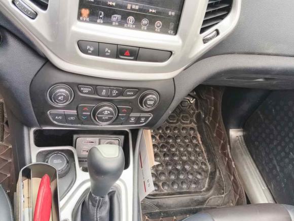 [深圳·粤B] 二手Jeep自由光2016款 2.4L 优越版