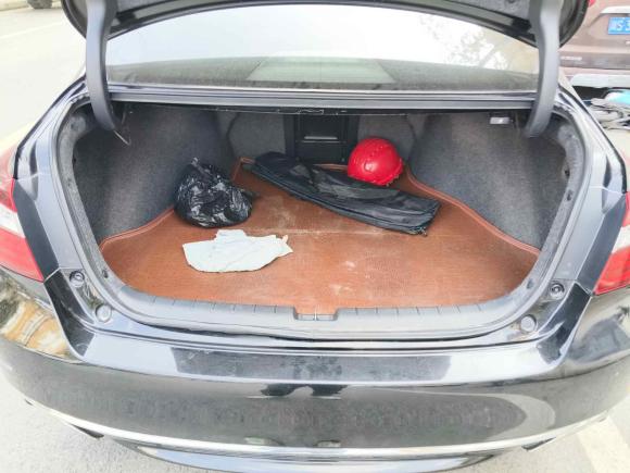 [成都·川A] 二手本田雅阁2016款 2.0L 精英版