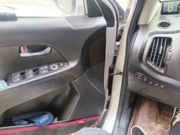 [广州·粤A] 二手起亚智跑2011款 2.4L 自动四驱版Premium