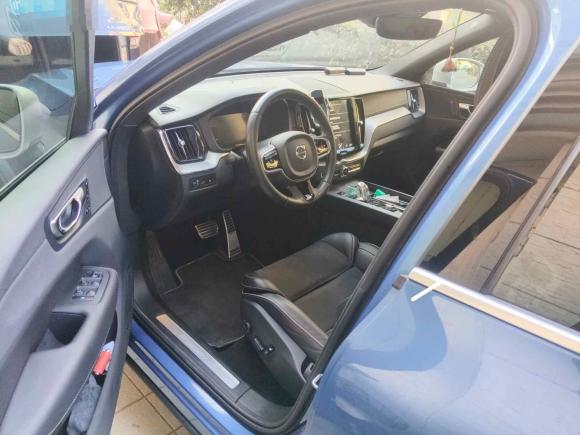 [上海·沪A] 二手沃尔沃沃尔沃XC60插电式混动2019款 T8 E驱混动 智雅运动版 国VI