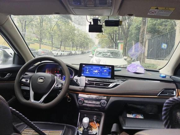 [成都·川K] 二手长安逸动DT2018款 1.6L 手动智享型