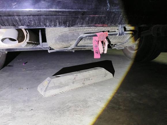 [青岛·鲁U] 二手上汽大通MAXUS新途V802021款 2.0T PLUS AMT城市版短轴超低顶7/8/9座