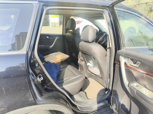 [宁波·浙B] 二手哈弗哈弗H62015款 改款 运动版 1.5T 手动两驱精英型