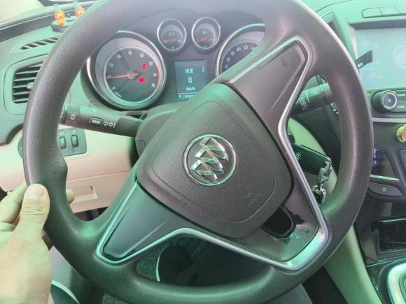 [上海·沪C] 二手别克君威2015款 2.0L 领先时尚型