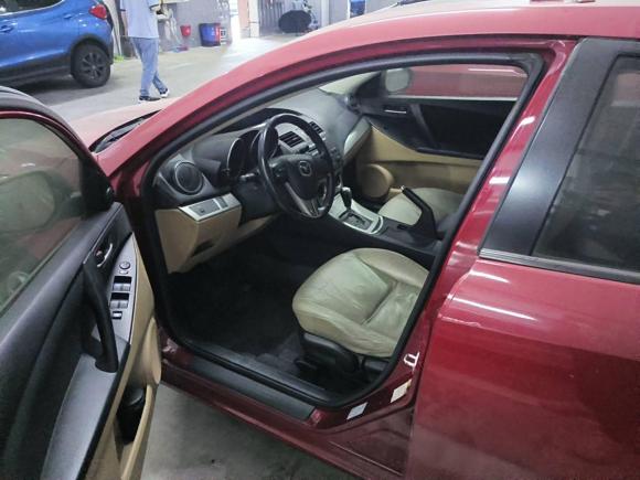 [上海·沪M] 二手马自达马自达32010款 两厢 1.6自动豪华型