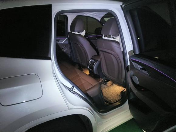 [深圳·粤B] 二手宝马宝马X32022款 xDrive30i 领先型 M曜夜套装