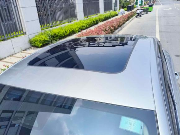 [上海·沪A] 二手荣威荣威D72023款 DMH 125km 旗舰版