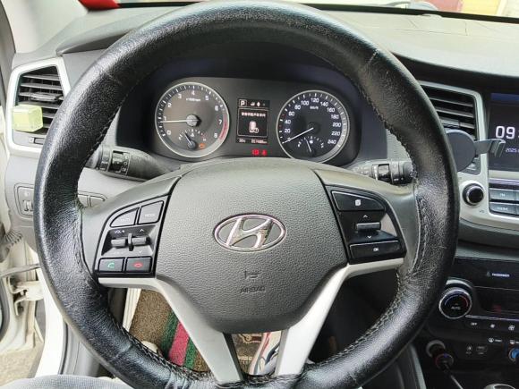 [深圳·粤L] 二手现代途胜2015款 1.6T 双离合两驱智能型