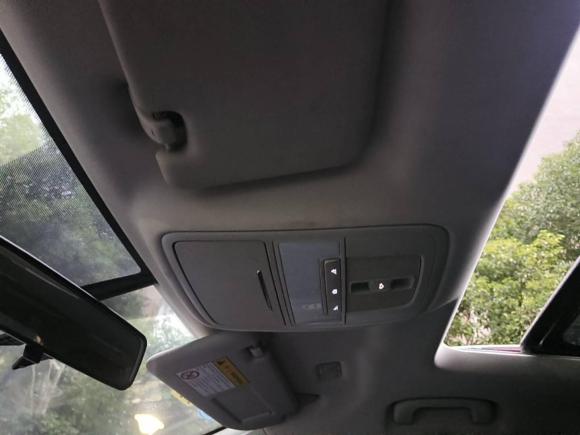 [上海·沪A] 二手荣威荣威Ei52018款 互联网豪华版