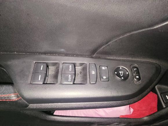 [成都·川A] 二手本田思域2016款 220TURBO 手动豪华版