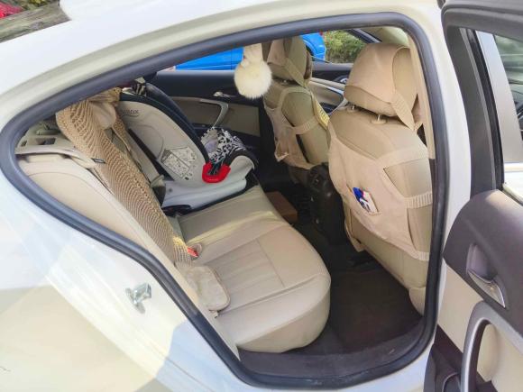 [上海·粤B] 二手别克君威2014款 2.0L 领先时尚型