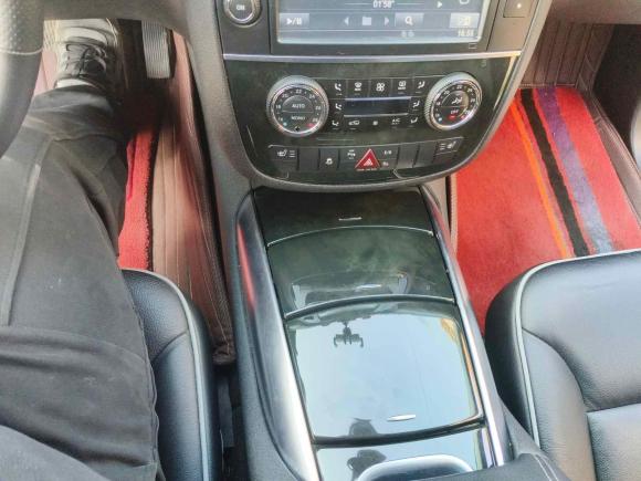 [合肥·皖A] 二手奔驰奔驰R级2017款 R 320 4MATIC 商务型臻藏版