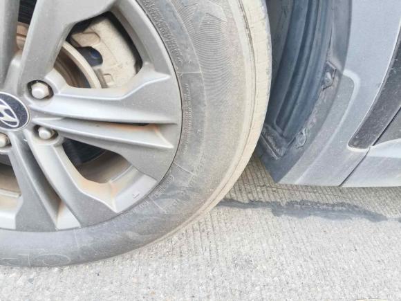 [广州·粤A] 二手现代胜达2013款 2.4L 自动两驱智能型