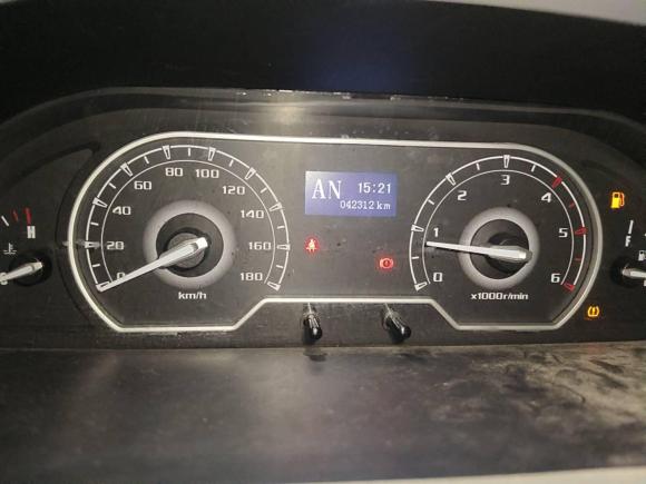 [无锡·苏B] 二手上汽大通MAXUS新途V802019款 2.5T经典款AMT傲运通短轴超低顶5/6座