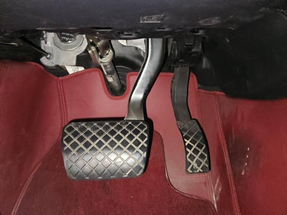 [金华·赣E] 二手奥迪奥迪A4L2013款 30 TFSI 自动舒适型