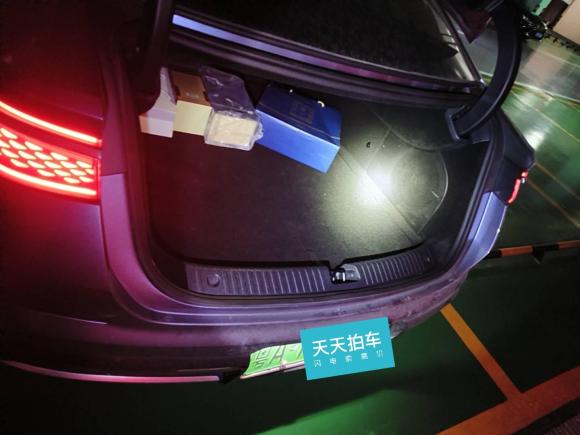 [广州·粤A] 二手比亚迪海豹2023款 DM-i 1.5T 121km 尊荣型