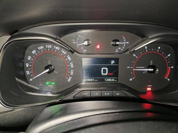 [武汉·粤C] 二手雪铁龙雪铁龙C52017款 350THP 自动豪华型