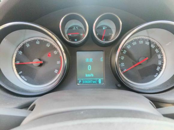 [上海·粤B] 二手别克君威2014款 2.0L 领先时尚型