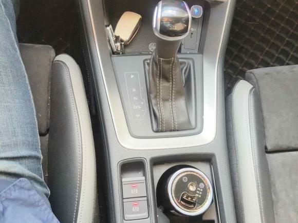 [杭州·浙A] 二手奥迪奥迪Q32022款 35 TFSI 时尚动感型