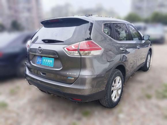 [上海·沪H] 二手日产奇骏2015款 2.0L CVT舒适MAX版 2WD