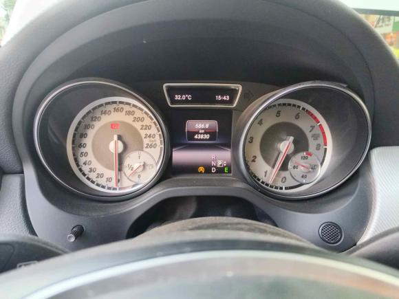 [西安·陕D] 二手奔驰奔驰GLA2015款 GLA 200 时尚型