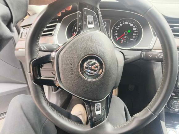 [上海·沪A] 二手大众迈腾2017款 330TSI DSG 豪华型