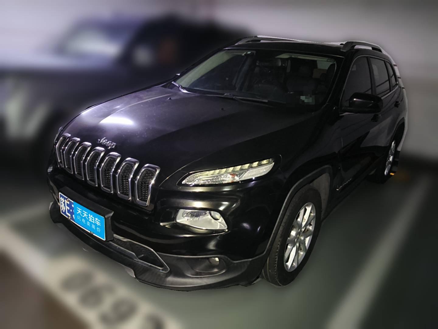 [苏州·苏E] Jeep自由光2017款 2.4L 领先智能版