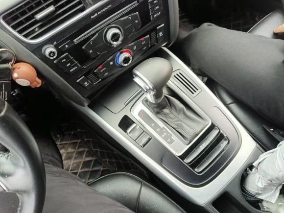 [成都·川A] 二手奥迪奥迪A4L2016款 30 TFSI 典藏版 自动舒适型