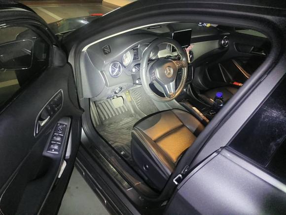 [佛山·粤X] 二手奔驰奔驰GLA2016款 GLA 200 动感型