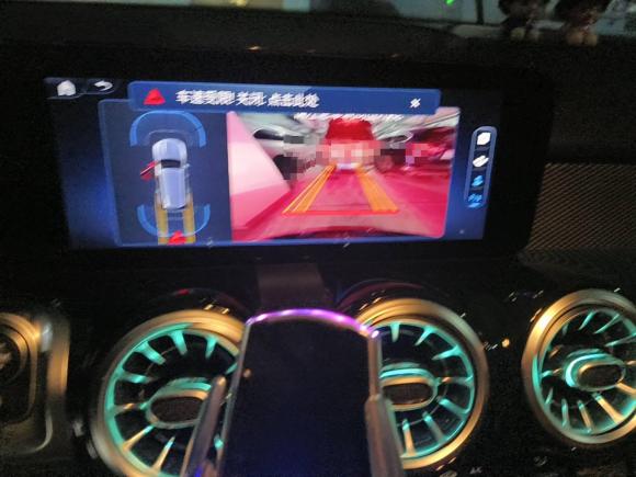 [上海·沪B] 二手奔驰奔驰GLB2024款 改款 GLB 200 动感型