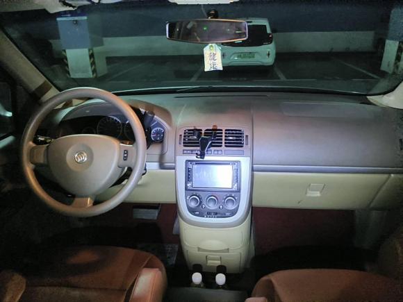 [上海·沪N] 二手别克别克GL82014款 2.4L 经典版