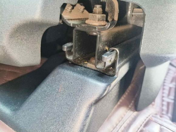 [西安·陕U] 二手路虎神行者22011款 2.2T SD4 HSE柴油版