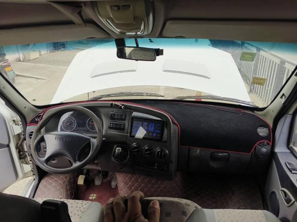 [苏州·苏E] 二手依维柯依维柯褒迪2017款 2.5T经典A37客车高顶7座47Z5